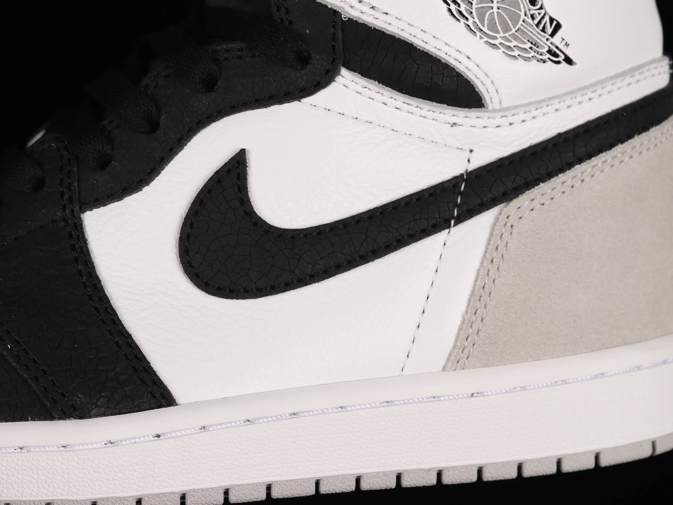 All categories Air Jordan Jordan series basketball shoes Air Jordan 1 High foreign trade version Air Jordan 1 High OG "Stage Haze" AJ1 Joe 1 black and gray toe 555088-108